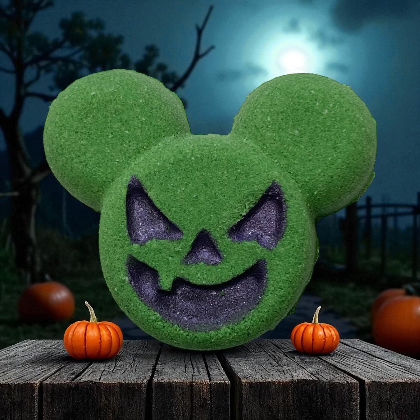 Halloween Mickey shoe charm prize bath bomb - Charming Cheshire, bergamot, blackberry, peony, honeysuckle, white woods, golden amber, musk