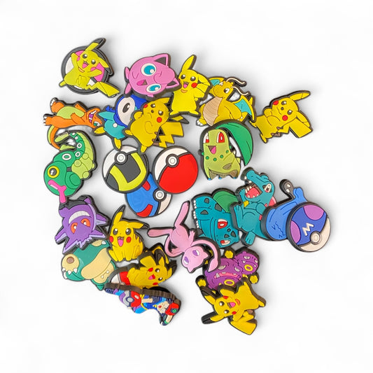 Pokémon Santa Pikachu shoe charm prize bath bomb - Charming Cheshire, blackberry jam