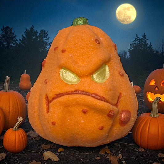 Grumpkin shoe charm prize bath bomb - Charming Cheshire, Bergamot, blackberry, raspberry, peony, honeysuckle, violet leaf, white woods, golden amber, musk