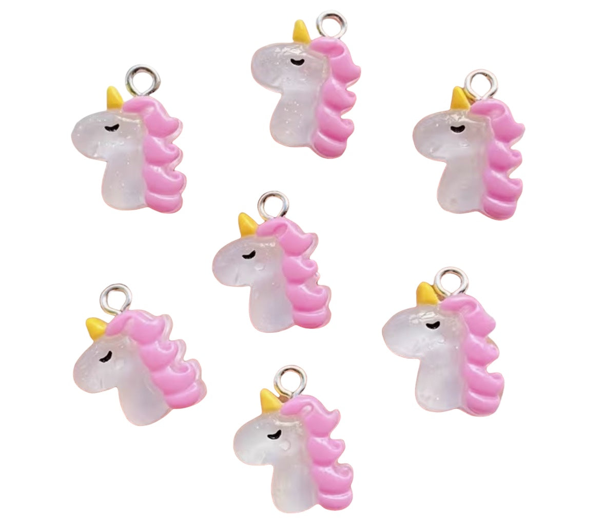 Forest Unicorn charm prize bath bomb - Charming Cheshire, caramelized vanilla, toasted macadamia, tonka bean