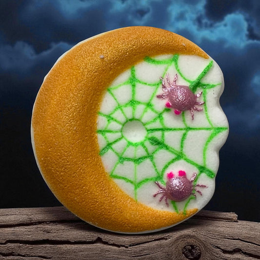 Spider moon charm prize bath bomb - Charming Cheshire, lemongrass, bergamot, avocado
