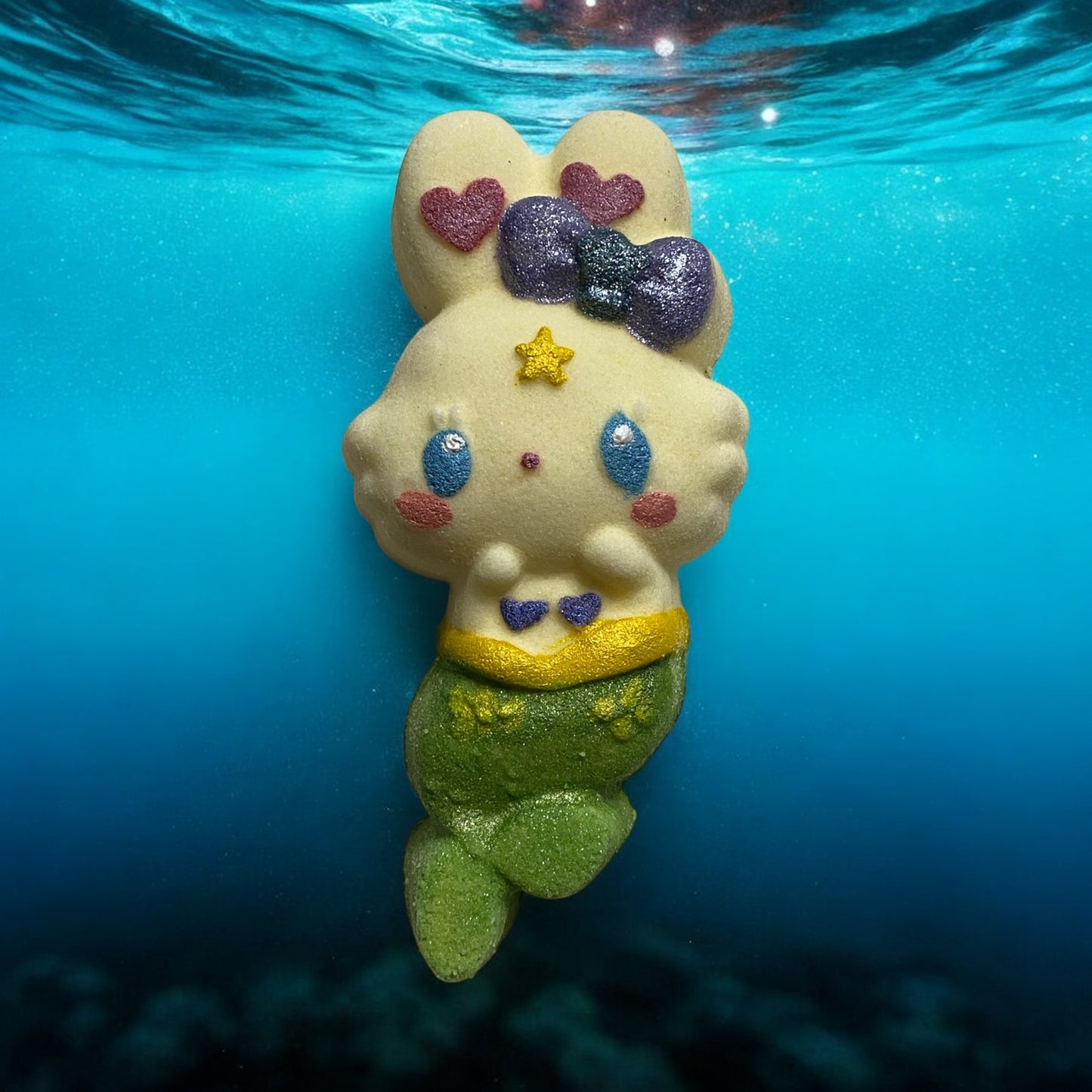 Bunny mermaid toy prize bath bomb - Charming Cheshire, almond, cocoa, orange flower, lemon, lime, benzoin, cognac