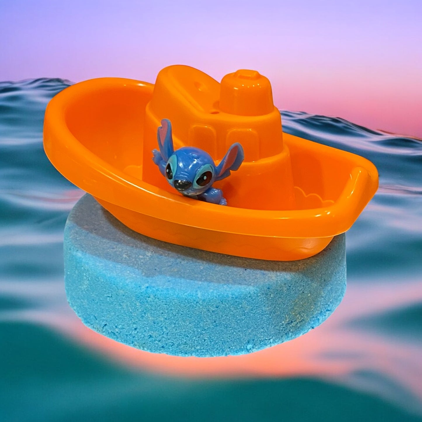 Stitch Ahoy!! prize bath bomb - Charming Cheshire, Pomegranate, mandarin, dewberry, blackberry, iris, jasmine, sheer musk, sandalwood, red cassis