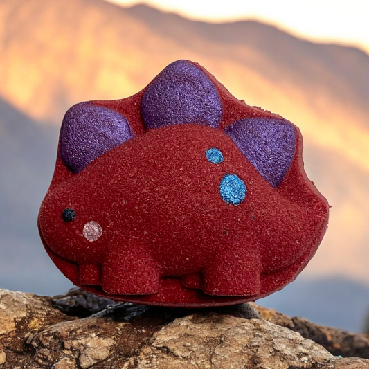 Toy prize Stegosaurus buddy bath bomb - Charming Cheshire, strawberry, citrus, jasmine, raspberry, plum