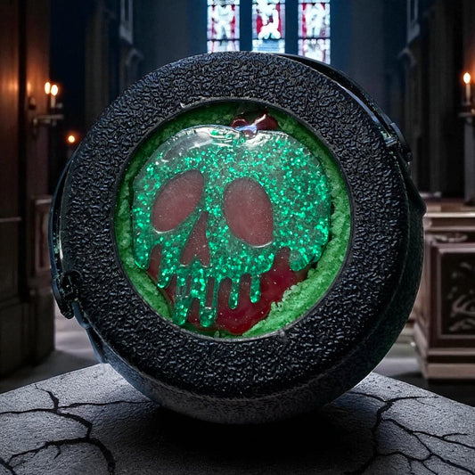 Poison Apple cauldron charm prize bath bomb - Charming Cheshire, apple butter caramel