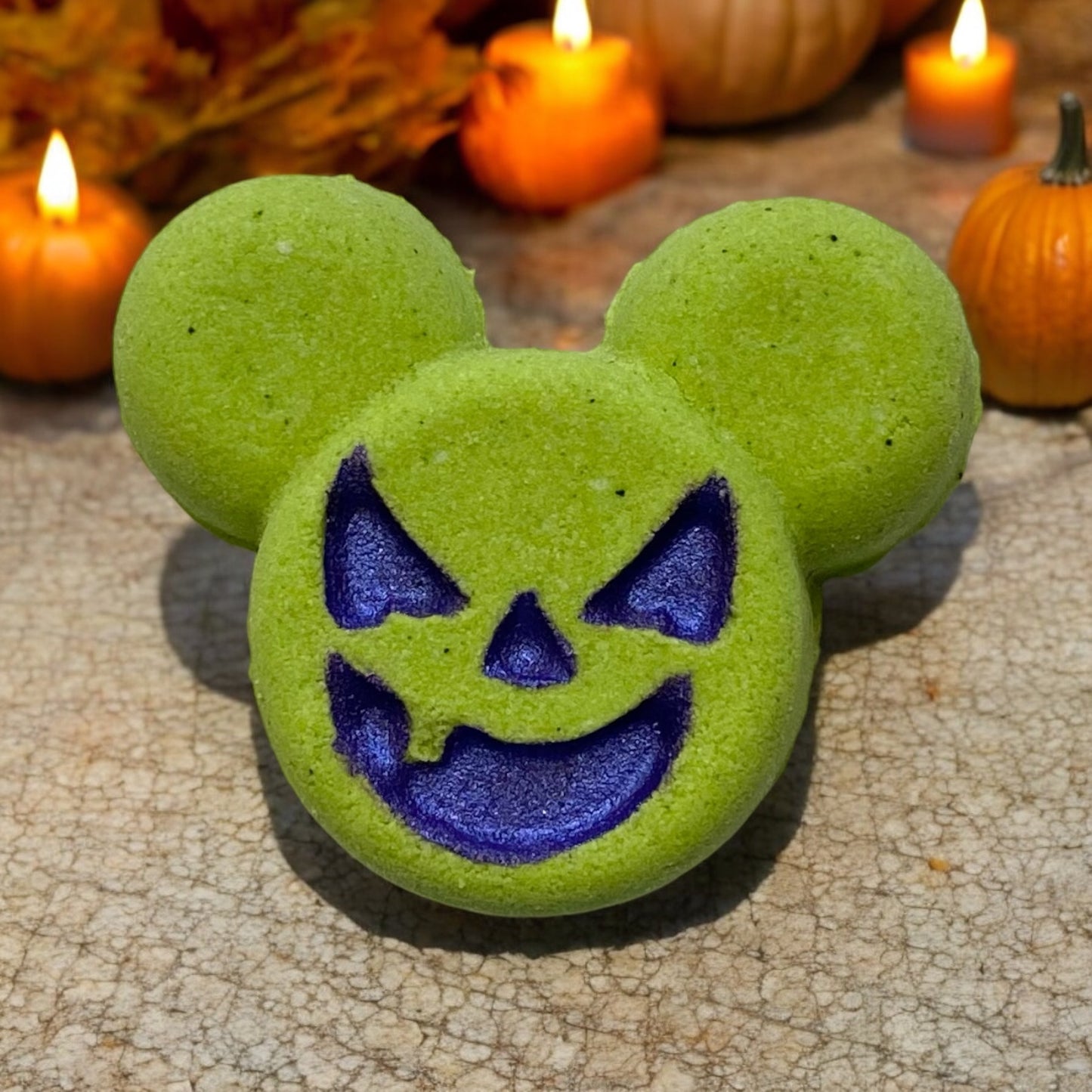 Charm prize Halloween Mickey bath bomb - Charming Cheshire, Macintosh apple