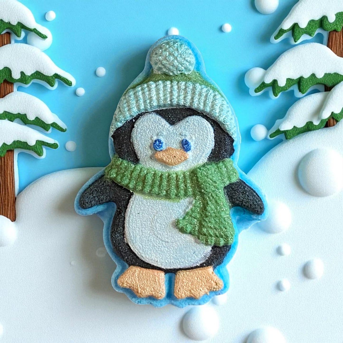 Chilly penguin charm prize bath bomb - Charming Cheshire, peach, apple, magnolia