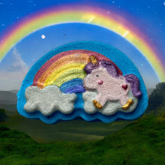 Charm Prize Unicorn Rainbow bomb - Charming Cheshire, strawberry, cane sugar crystals, sea salt, white musk, croissants