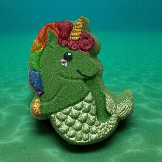Mermacorn Unicorn charm prize bath bomb - Charming Cheshire, bergamot, blackberry, peony, honeysuckle, white woods, golden amber, musk