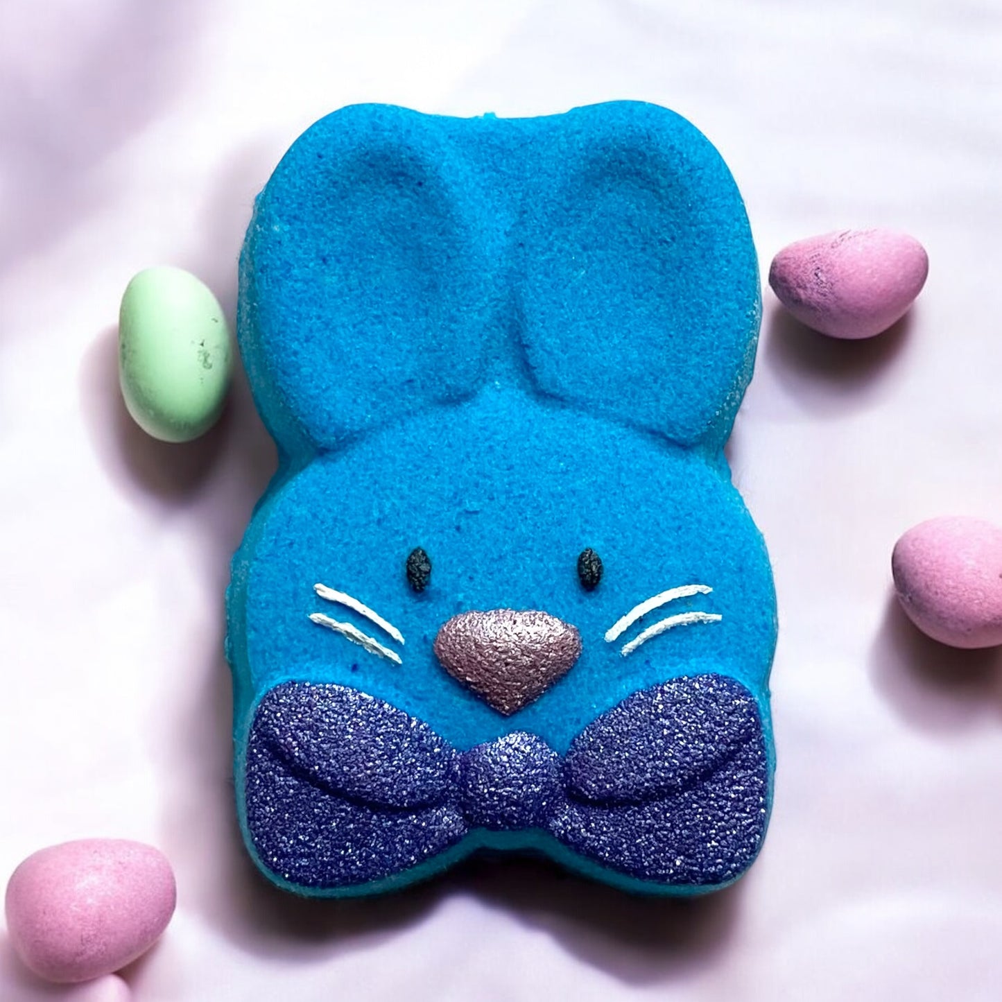 Felix Bunny prize bath bomb - Charming Cheshire, apple, leather, fir, patchouli, warm cedar