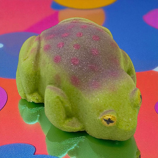 Pretty poison frog toy prize bath bomb - Charming Cheshire, apple, peach, melon, delicate white flower