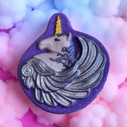 Astra Pegasus Unicorn charm prize bath bomb - Charming Cheshire, peach, apple, magnolia
