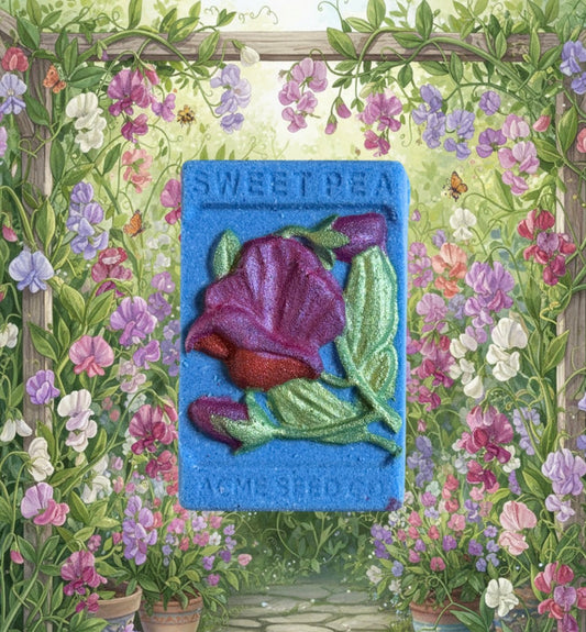 Sweet pea charm prize bath bomb - Charming Cheshire, strawberry, peony, solar wood