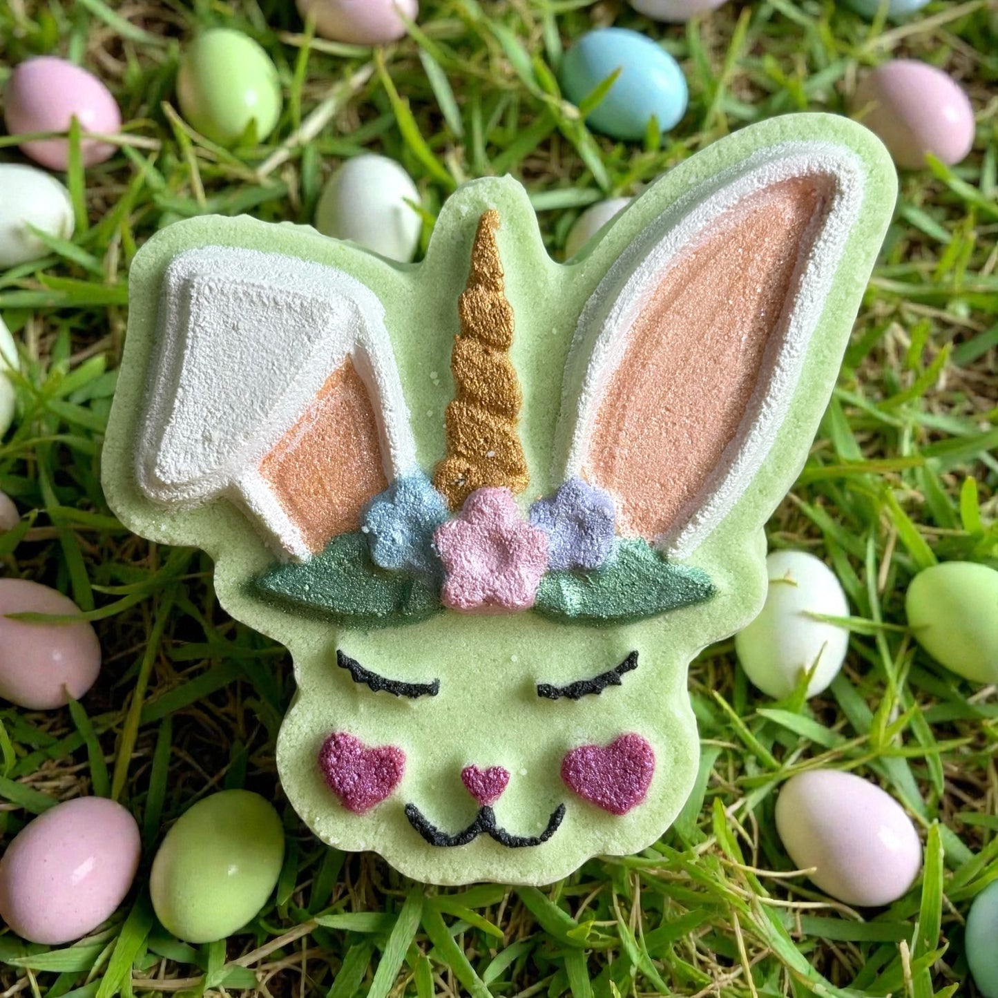 Bunnycorn charm prize bath bomb - Charming Cheshire, sweet vanilla cream, rose